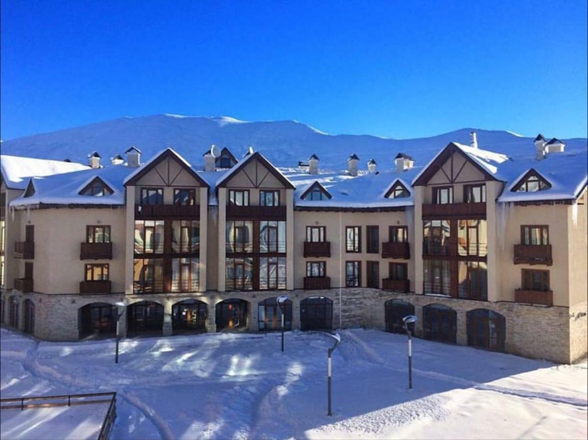Happy Holidays Apartments In New Gudauri Zewnętrze zdjęcie
